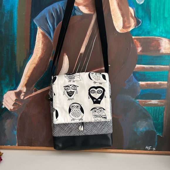 Y2K Owl Pattern Crossbody Bag - Black and White 10.5"x8.5" - Picture 2 of 16